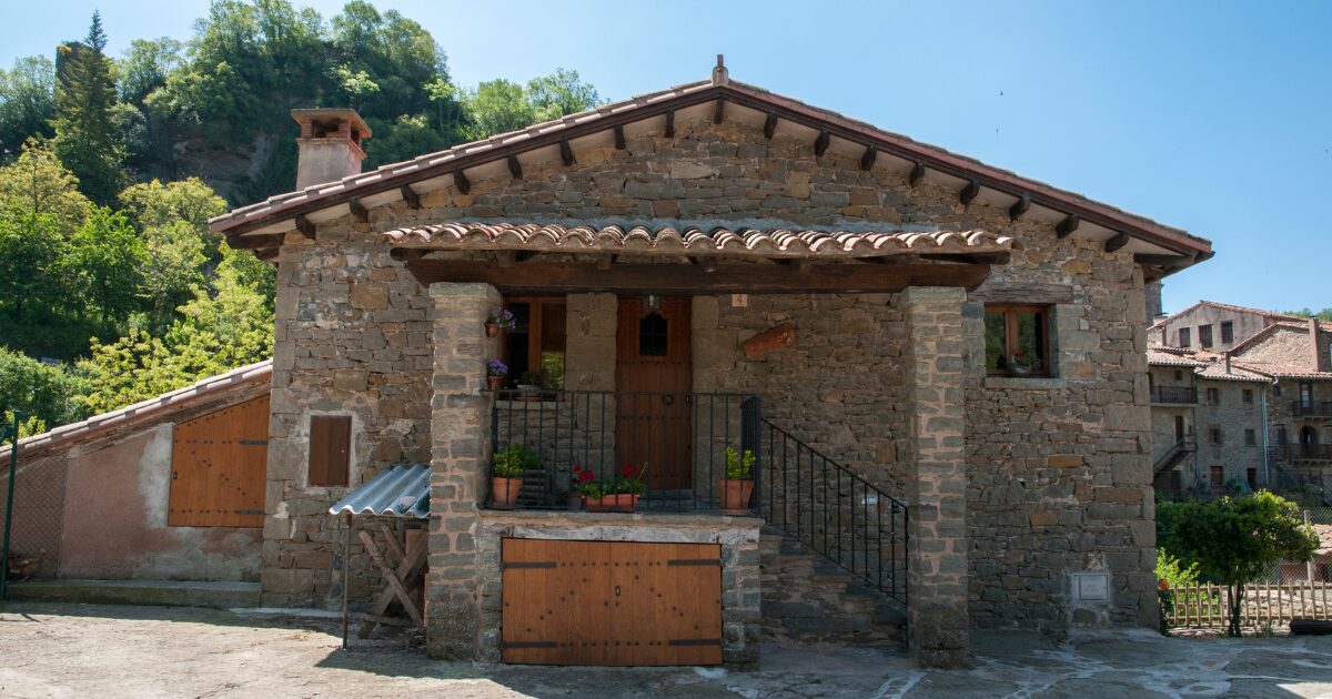 Rénovation de façade de maison ancienne